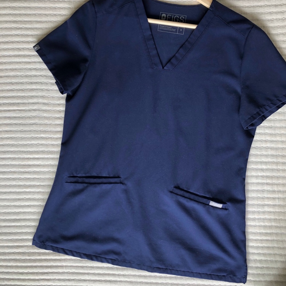Figs Casma Three-Pocket Scrub Top